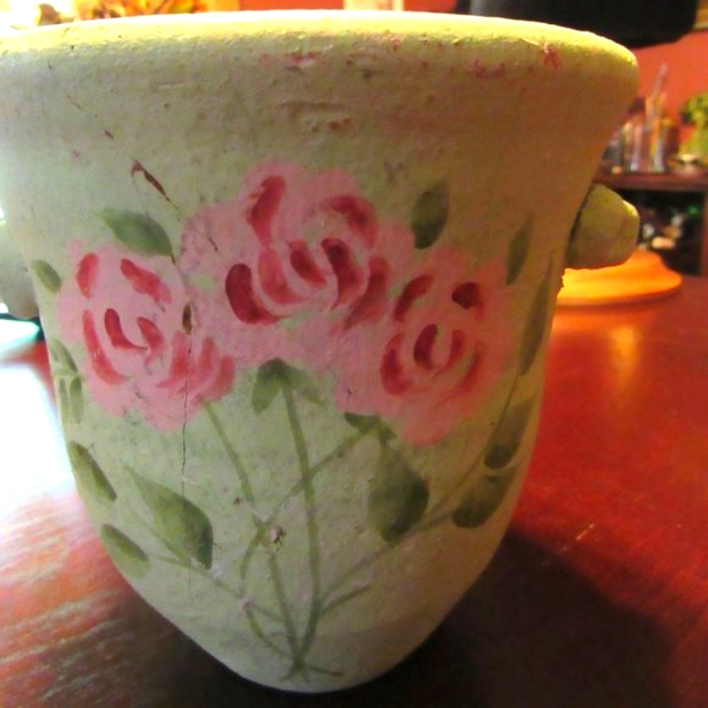 🌷🌼🪻 Beautiful Vintage Hand Painted Green Floral Solid Planter - Picture 2 of 15